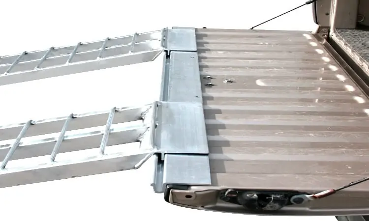 Attaching the ramp